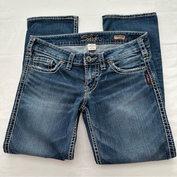 Silver Jeans.Frances Capris.Women Size W28. Distressed Stoned Washed. Pre-Owned. - Picture 1 of 5